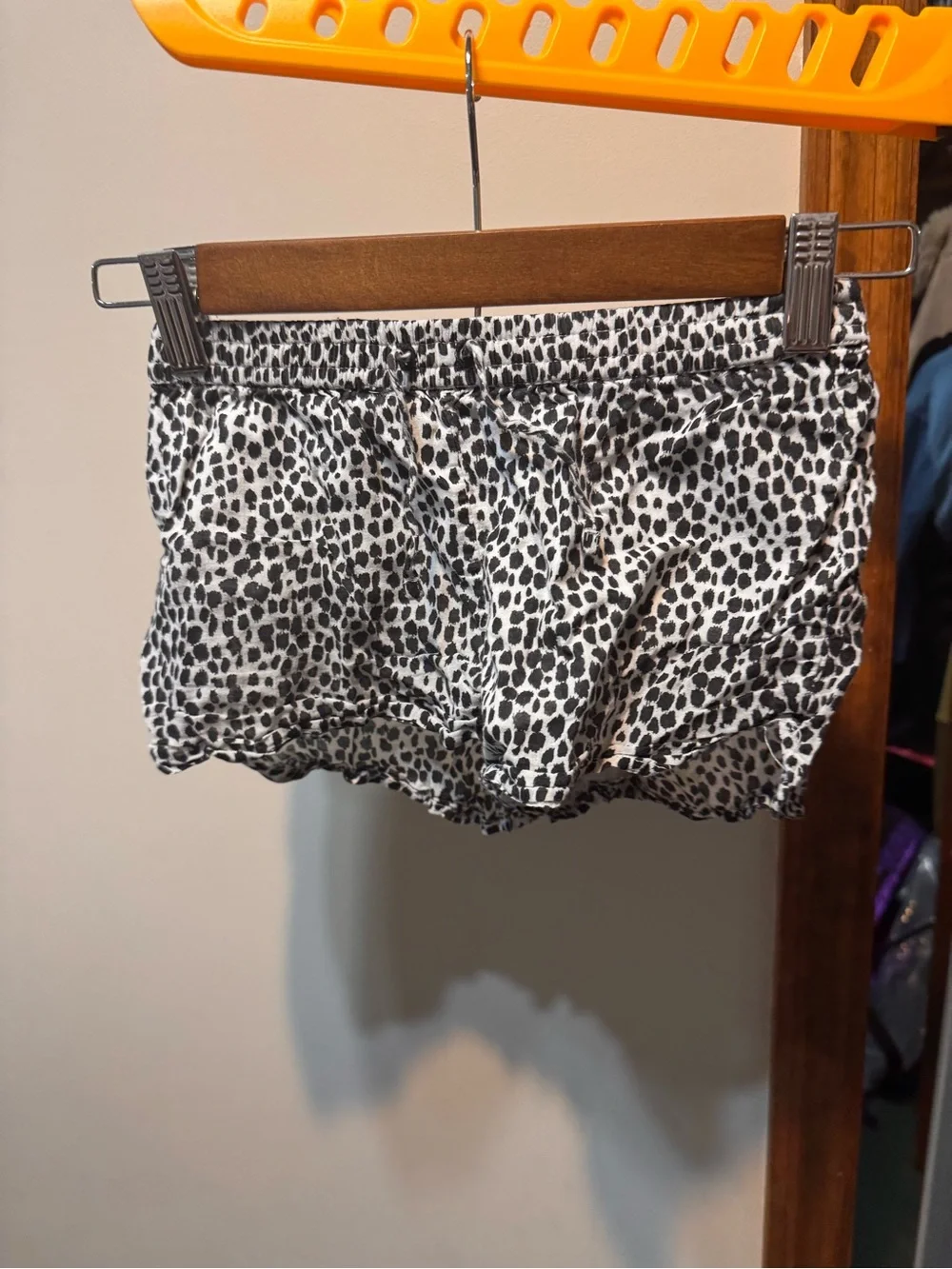 Old Navy Black and White Leopard Print Girls' Shorts